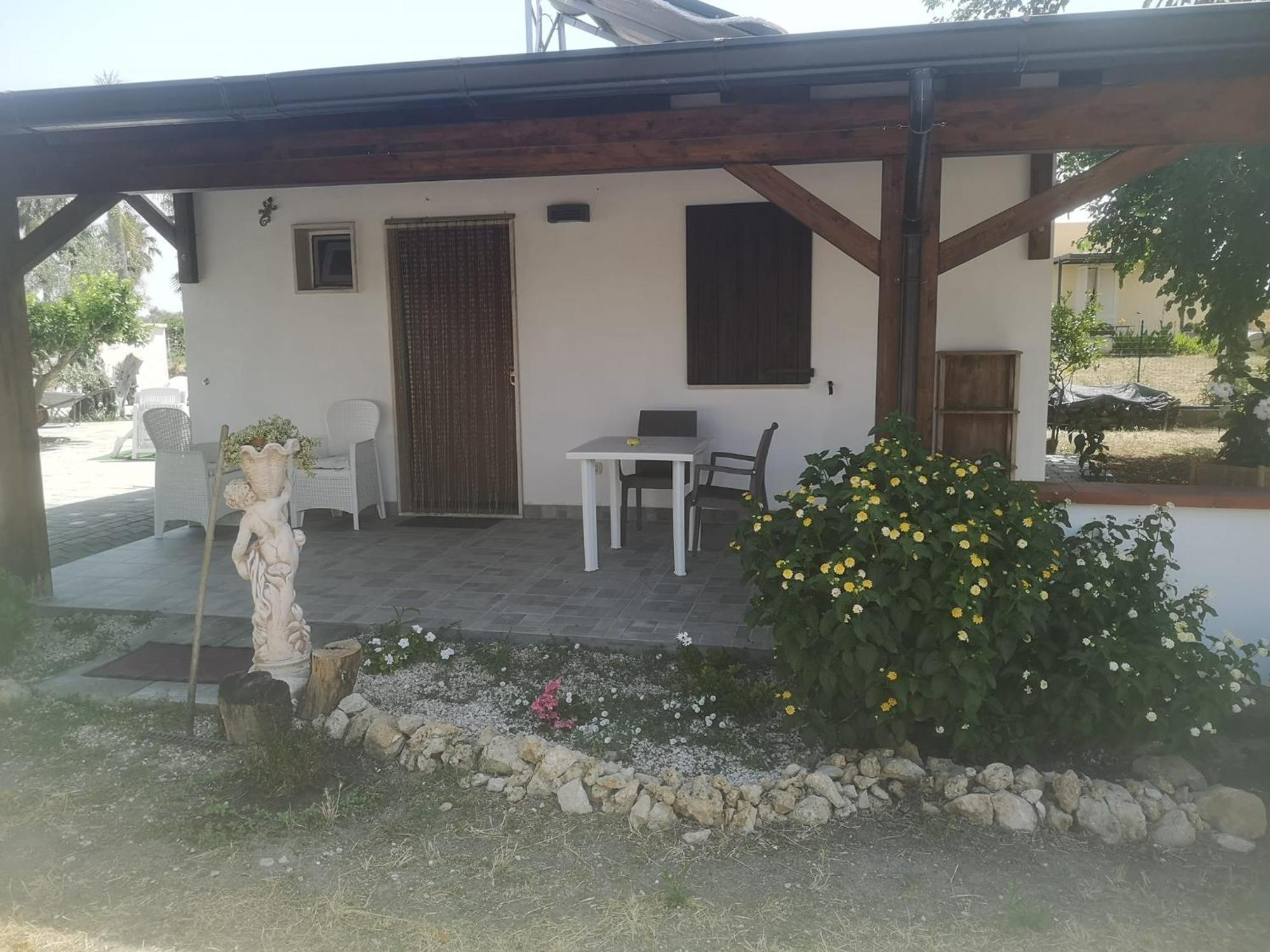 B&B Angolo Magico Parabita Exterior photo